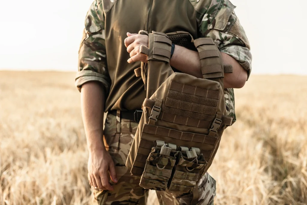 types of ballistic plates - soldier with bulletproof vest