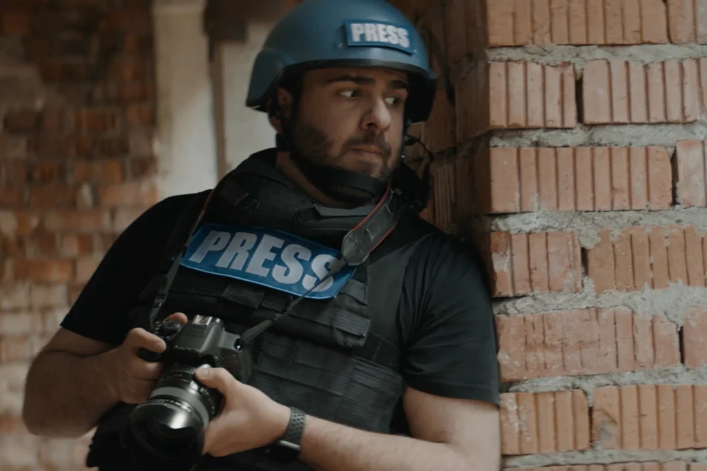 Bulletproof vest for press used on the battlefield